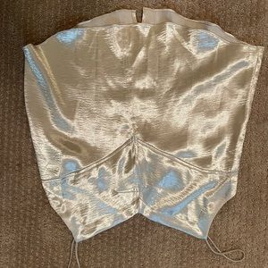 Moulinette Souers sleek silver shiny tank